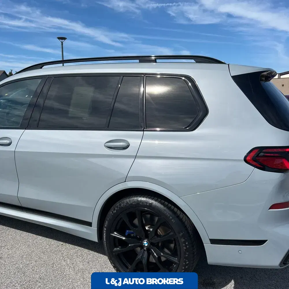 2024 BMW X7 M60i