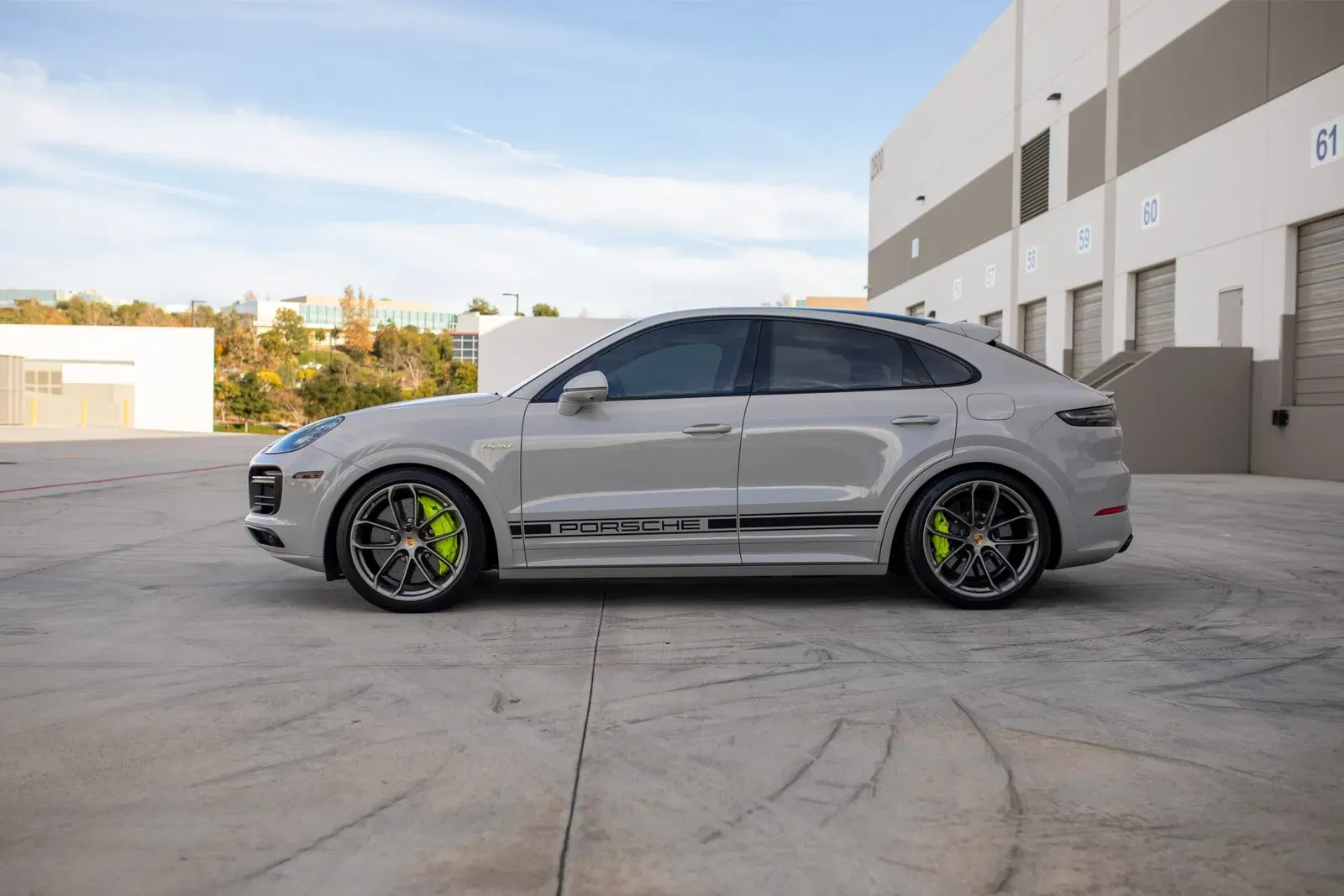 2020 Porsche Cayenne Turbo S E-Hybrid Coupe