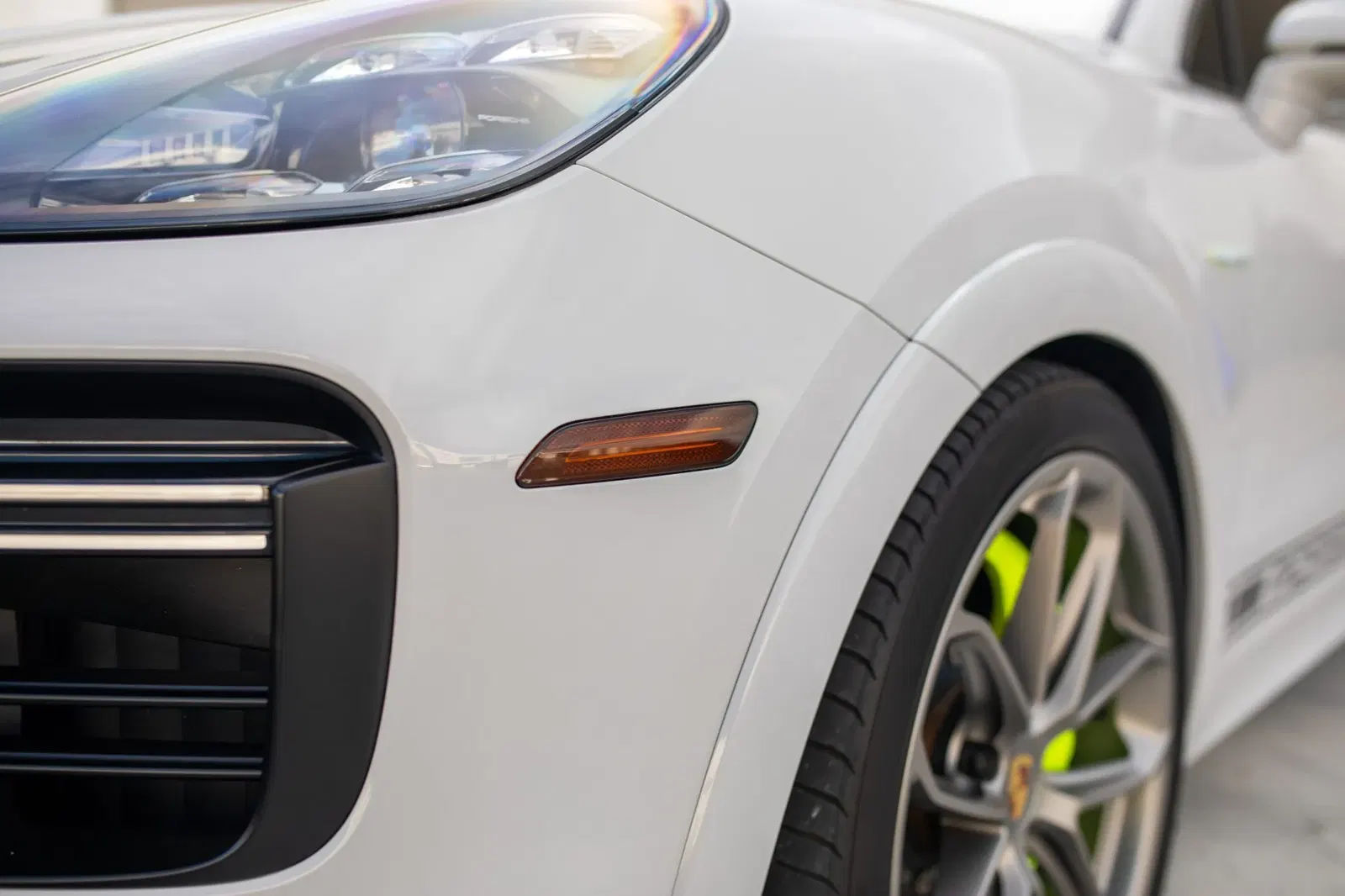 2020 Porsche Cayenne Turbo S E-Hybrid Coupe
