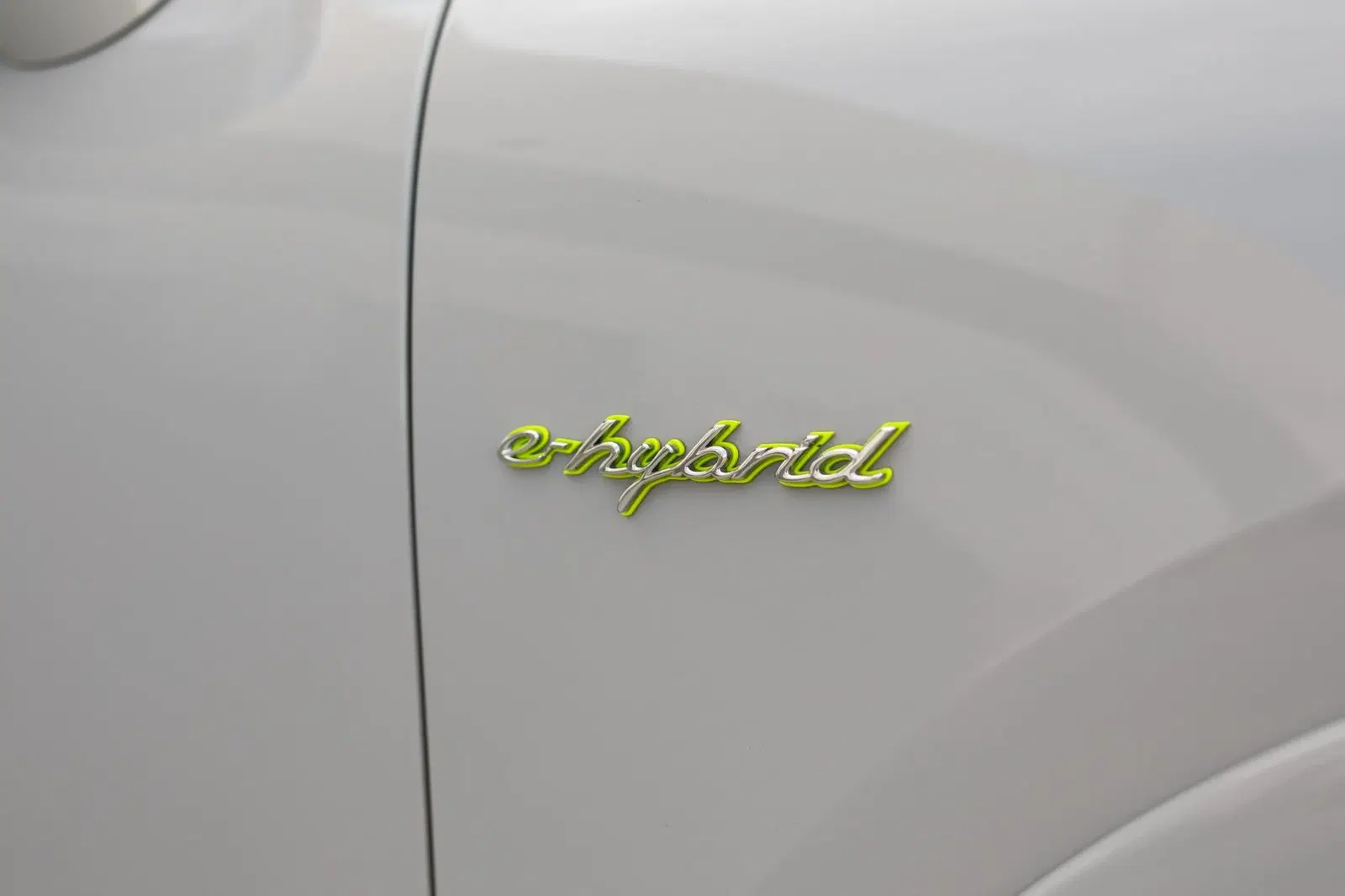 2020 Porsche Cayenne Turbo S E-Hybrid Coupe