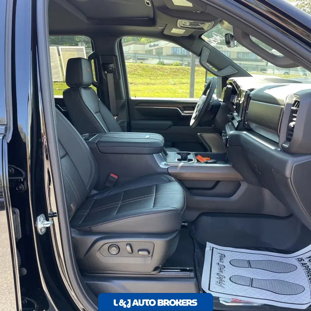 2025 Chevrolet Silverado 3500HD High Country