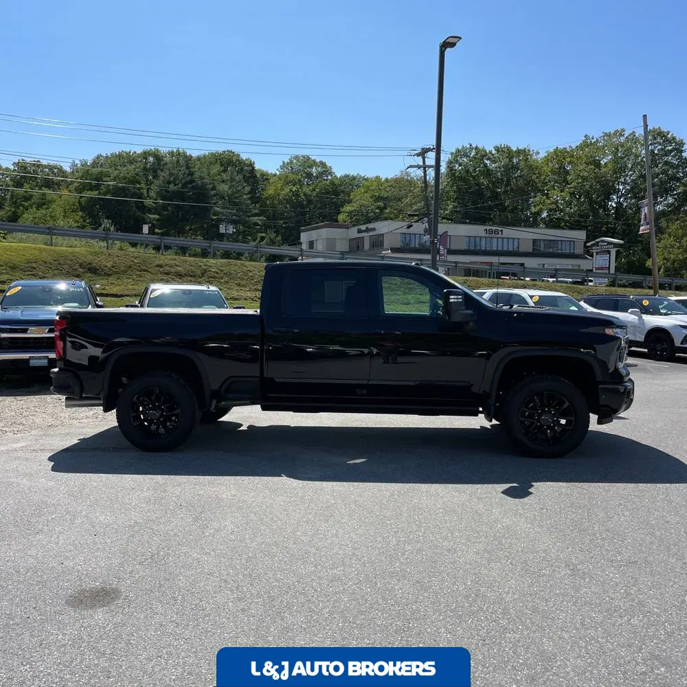 2025 Chevrolet Silverado 3500HD High Country