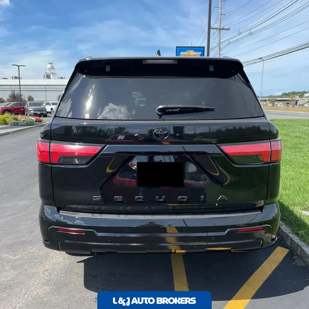 2024 Toyota Sequoia Platinum