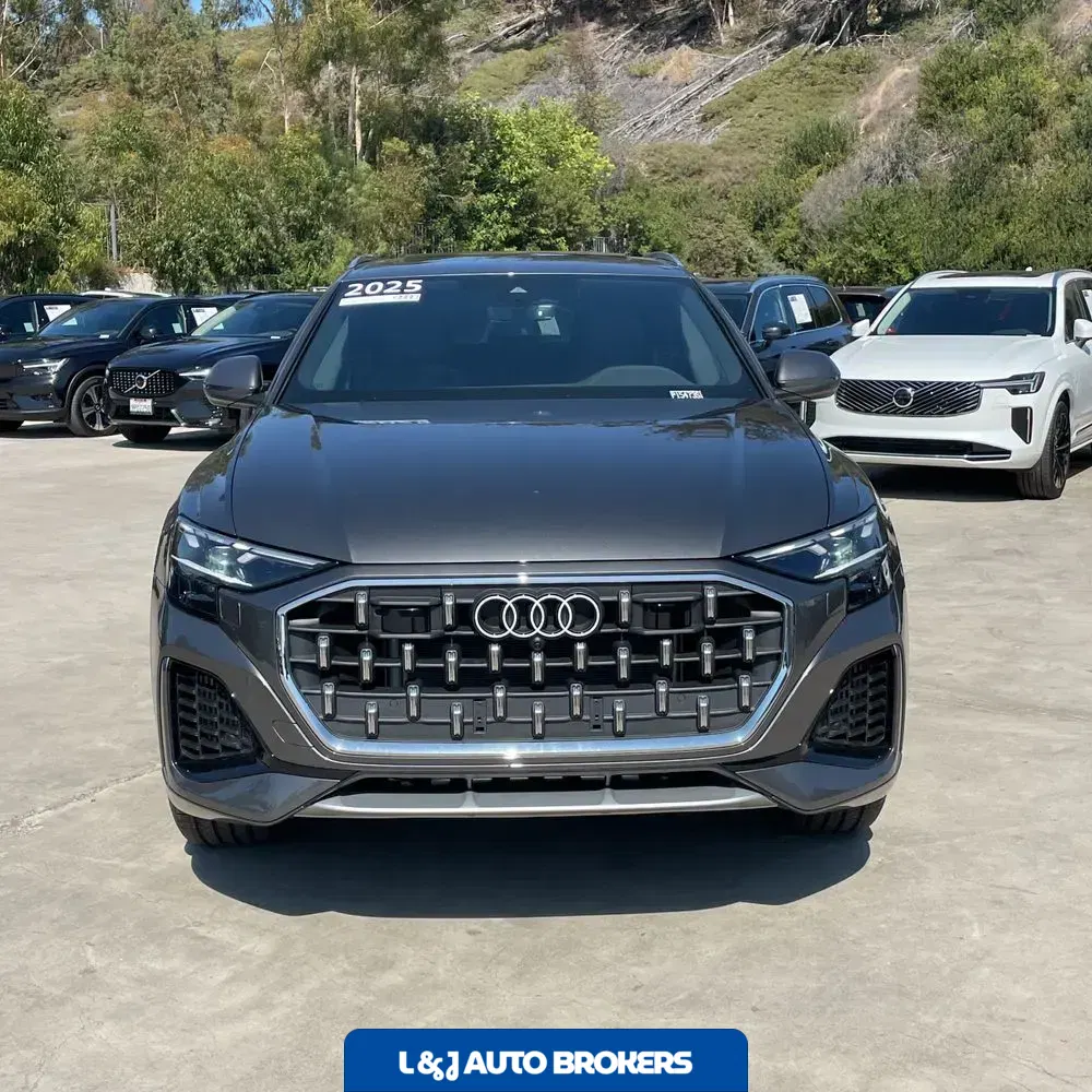 2025 Audi Q8 Premium 55