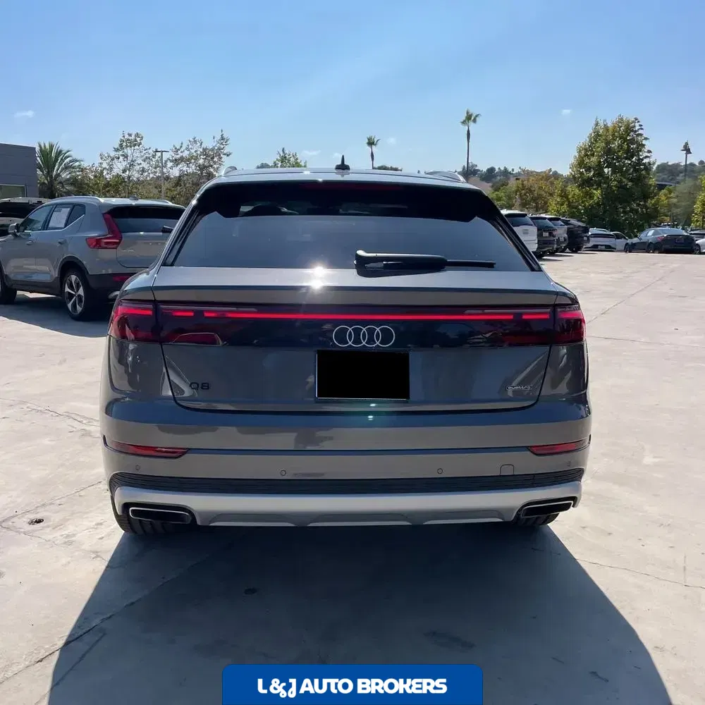 2025 Audi Q8 Premium 55