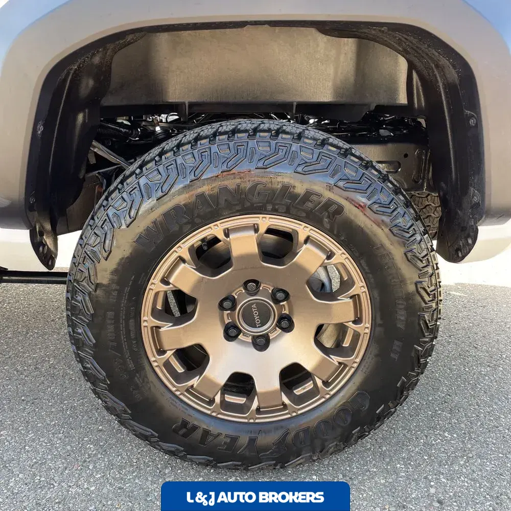 2025 Toyota Tacoma Trailhunter HV
