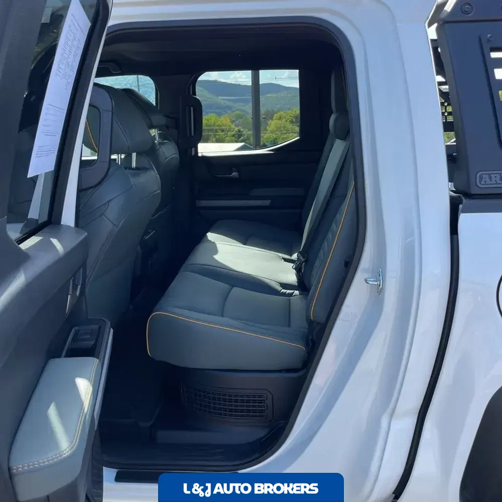 2025 Toyota Tacoma Trailhunter HV