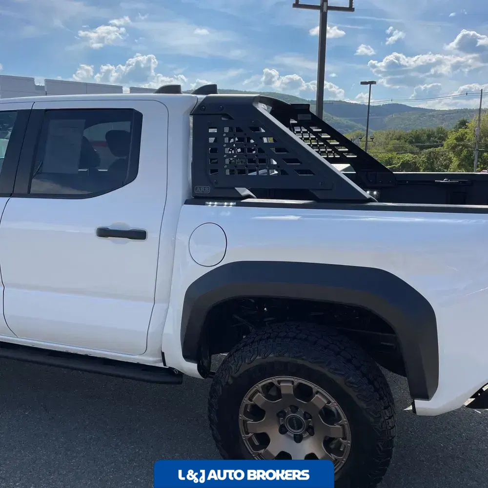 2025 Toyota Tacoma Trailhunter HV
