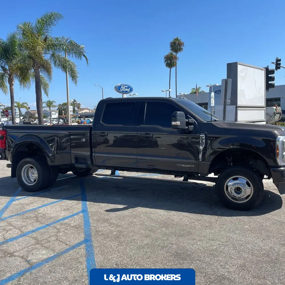 2024 Ford F-350 Super Duty Lariat