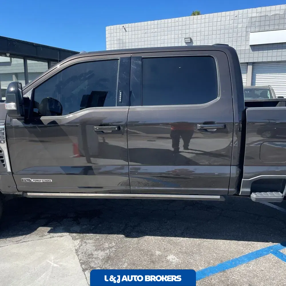 2024 Ford F-350 Super Duty Lariat