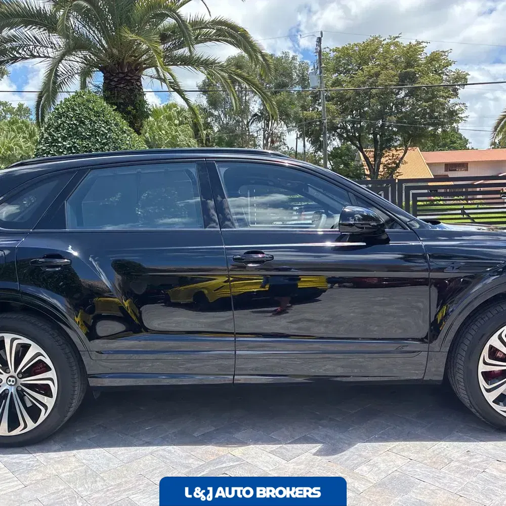 2023 Bentley Bentayga Base