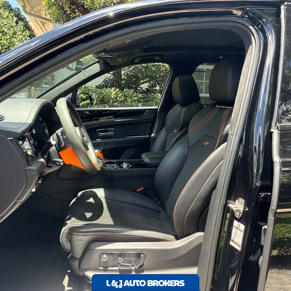 2023 Bentley Bentayga Base