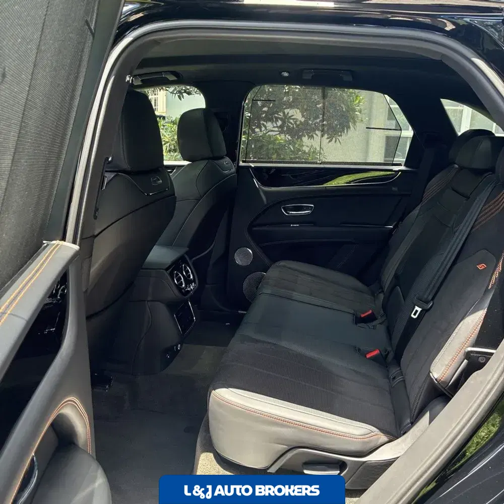 2023 Bentley Bentayga Base