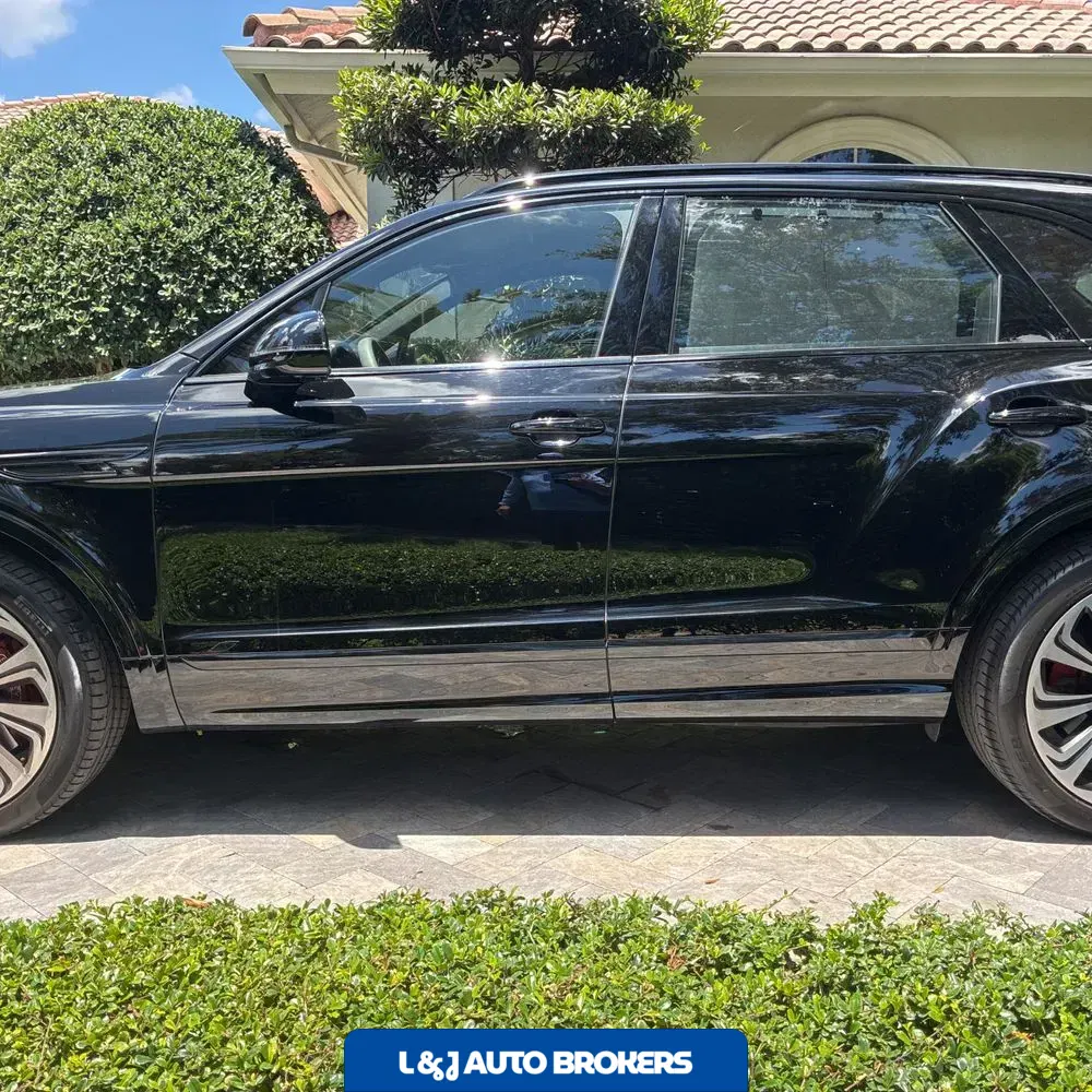 2023 Bentley Bentayga Base