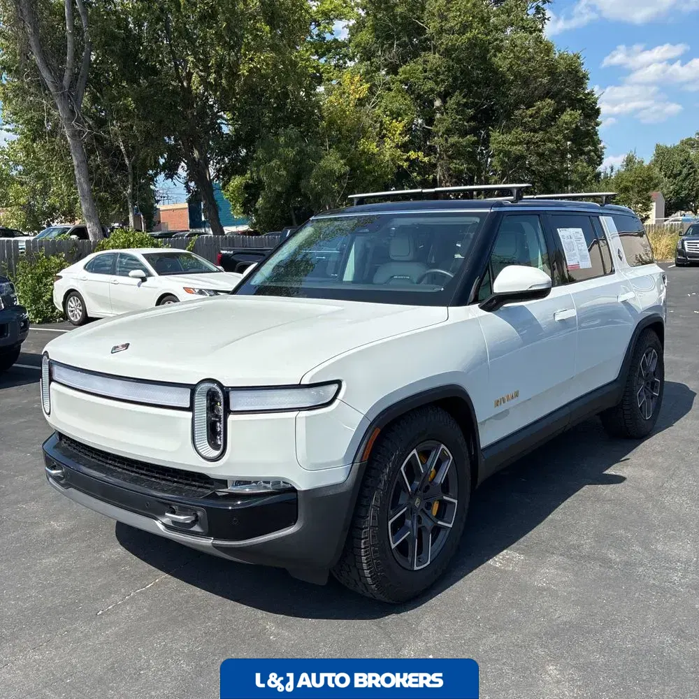 2023 Rivian R1S Adventure Quad-Motor