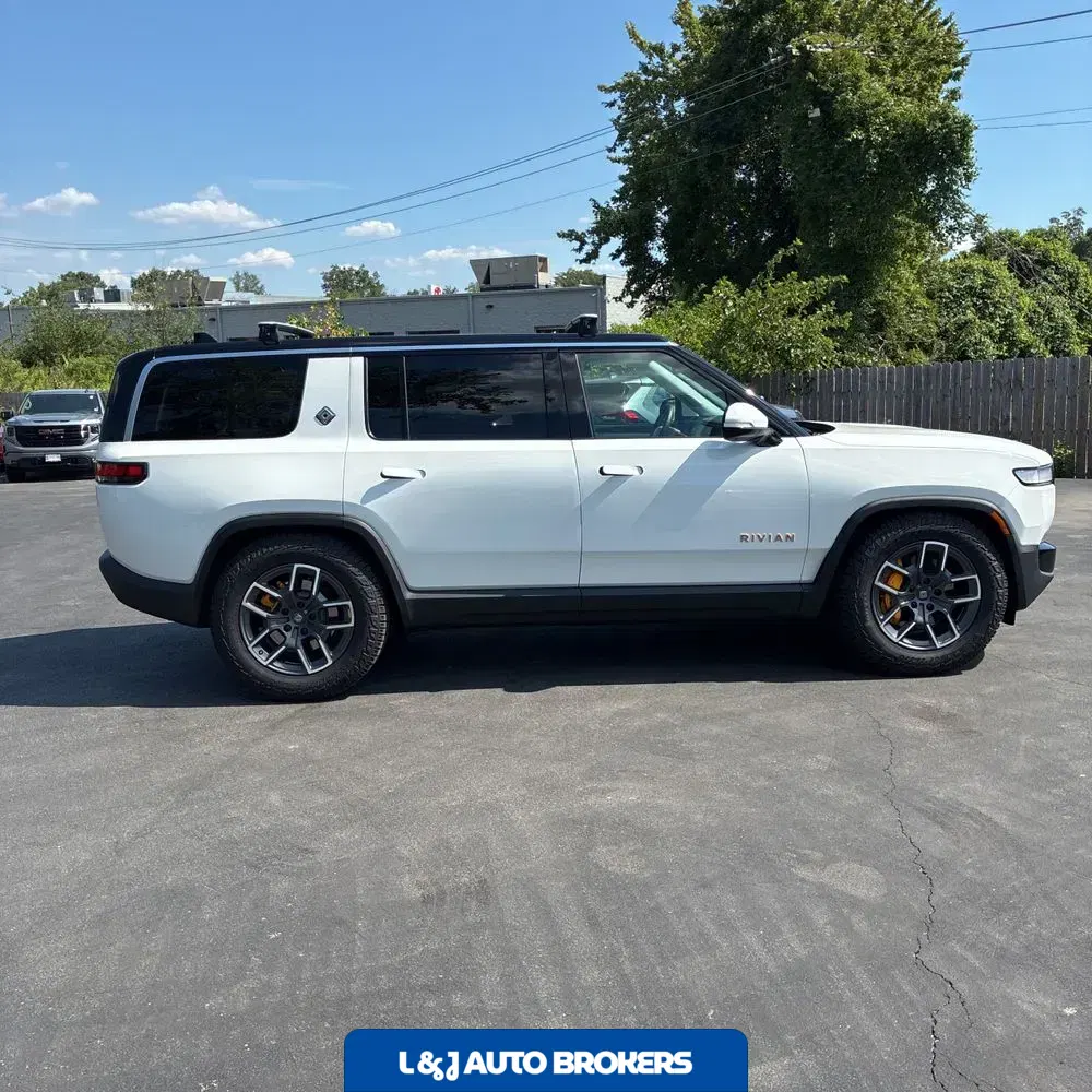 2023 Rivian R1S Adventure Quad-Motor