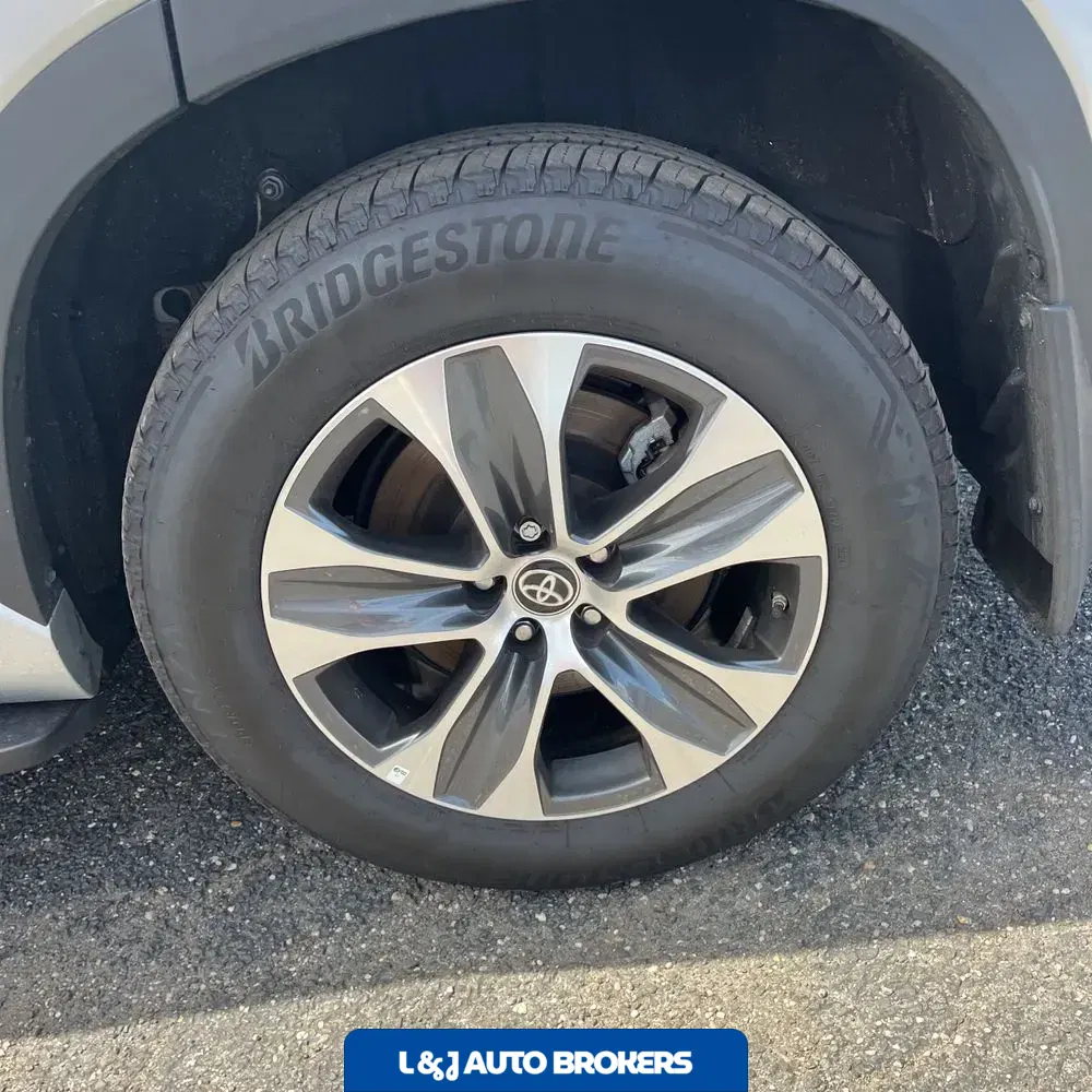 2024 Toyota Highlander Hybrid XLE