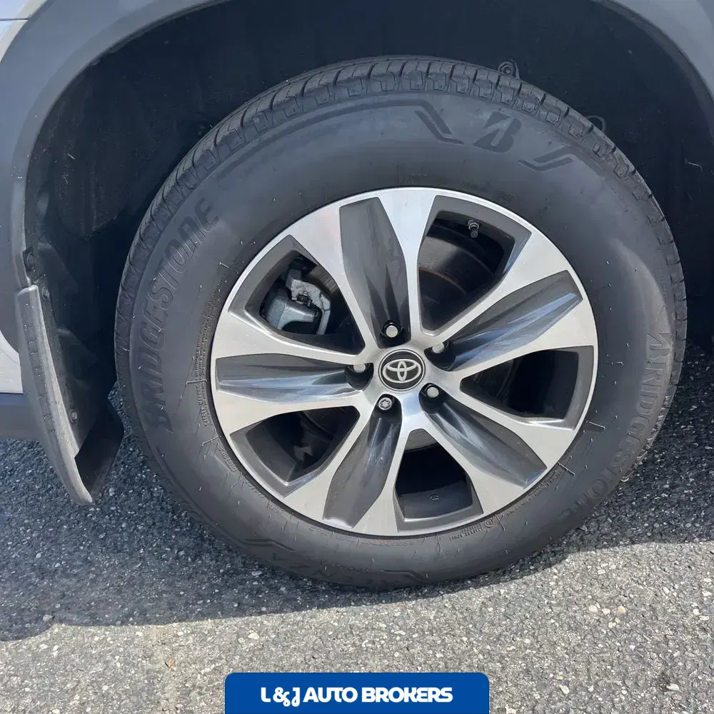 2024 Toyota Highlander Hybrid XLE