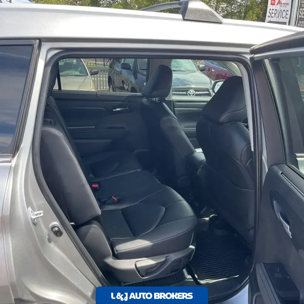 2024 Toyota Highlander Hybrid XLE