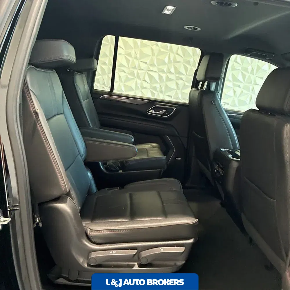 2024 Chevrolet Suburban RST