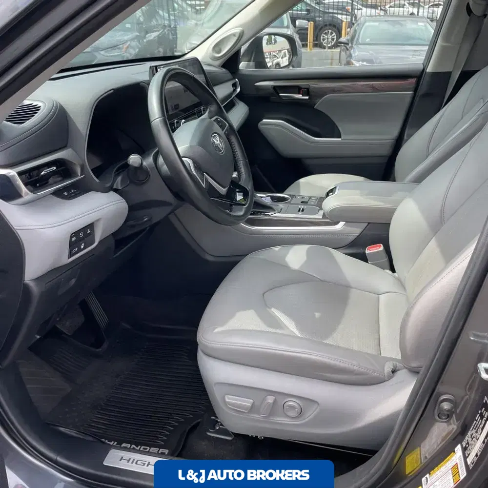 2023 Toyota Highlander Hybrid Limited