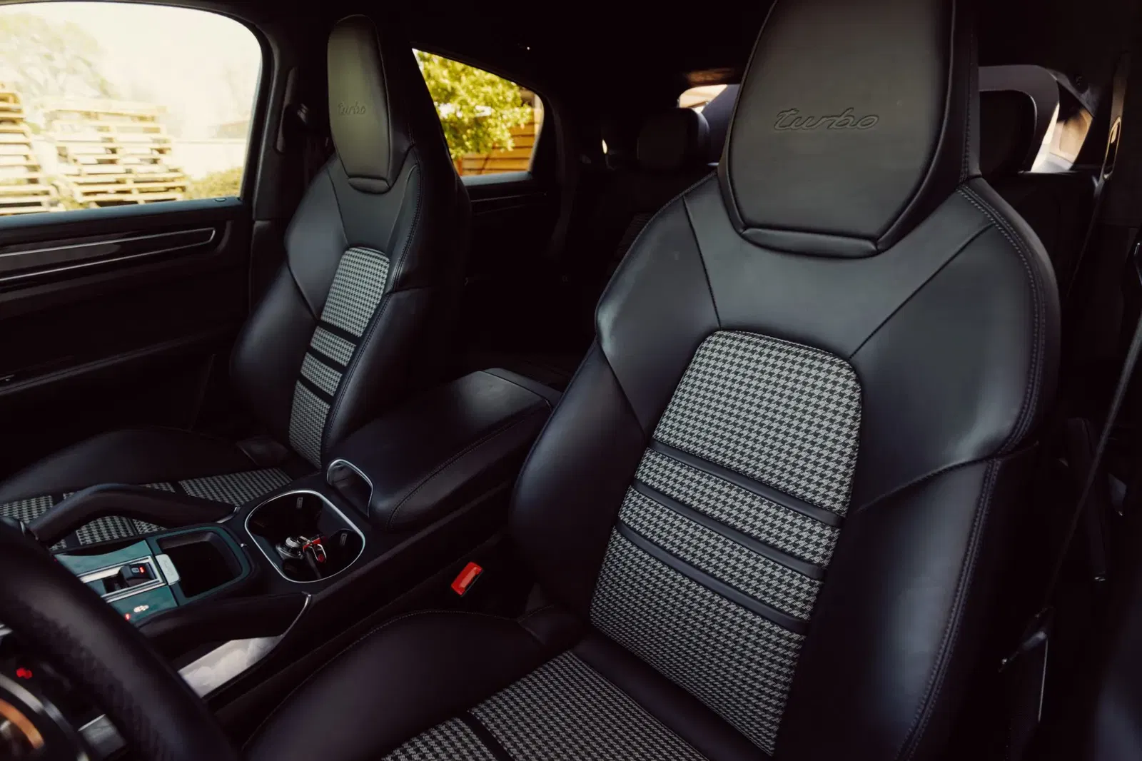 2022 Porsche Cayenne Turbo Coupe