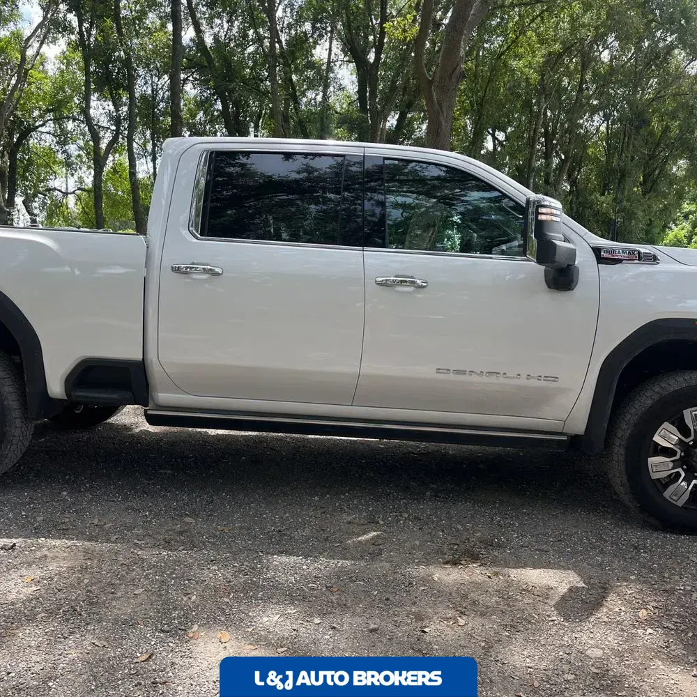 2025 GMC Sierra 2500HD Denali