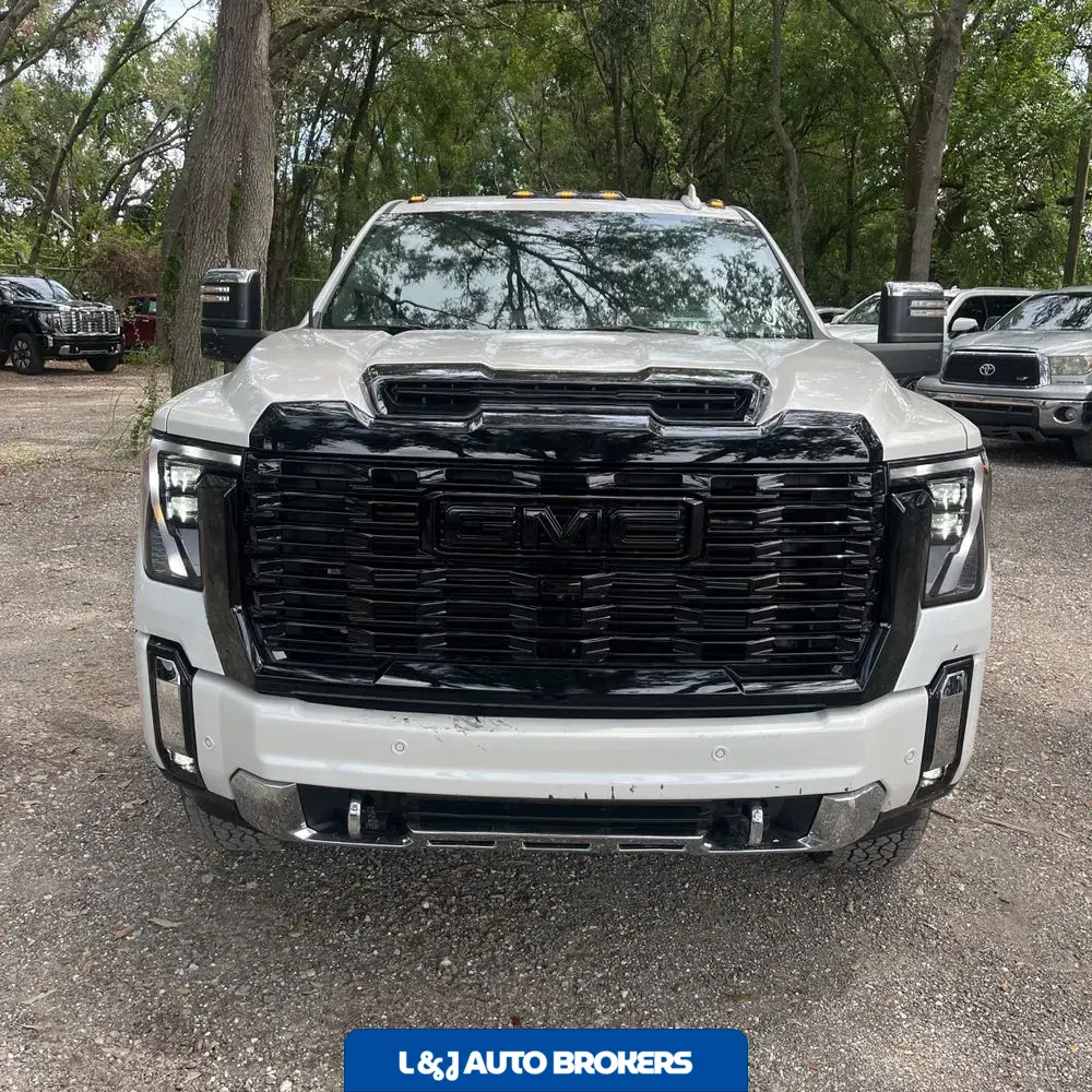 2025 GMC Sierra 2500HD Denali