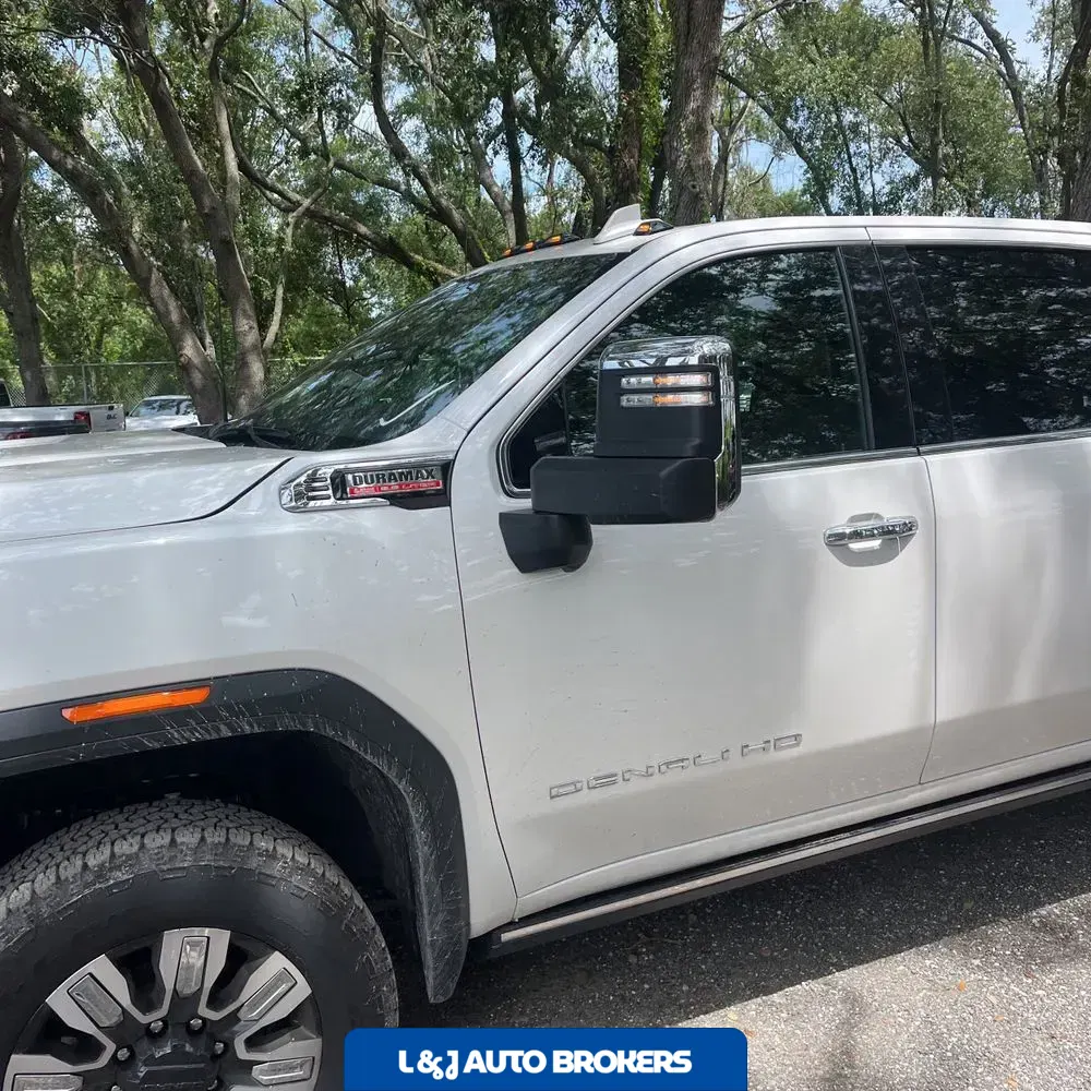 2025 GMC Sierra 2500HD Denali