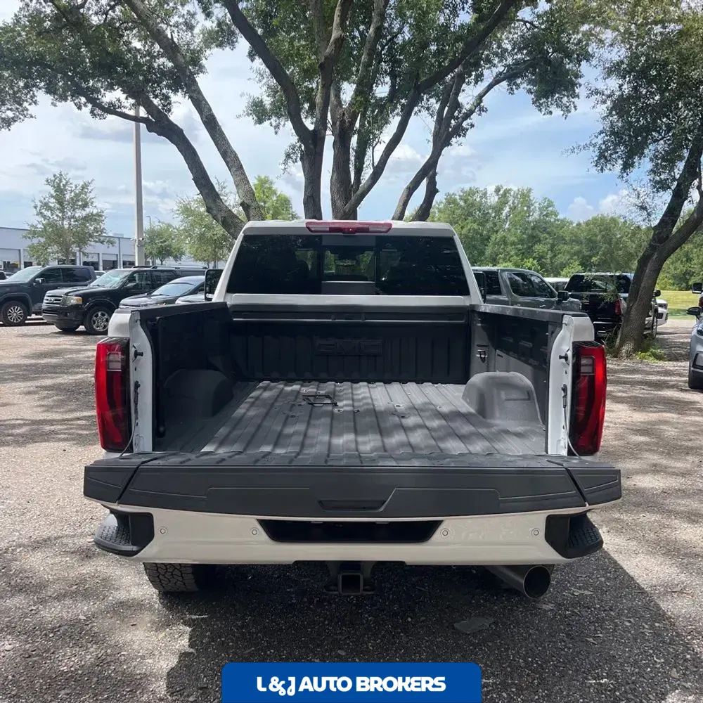 2025 GMC Sierra 2500HD Denali
