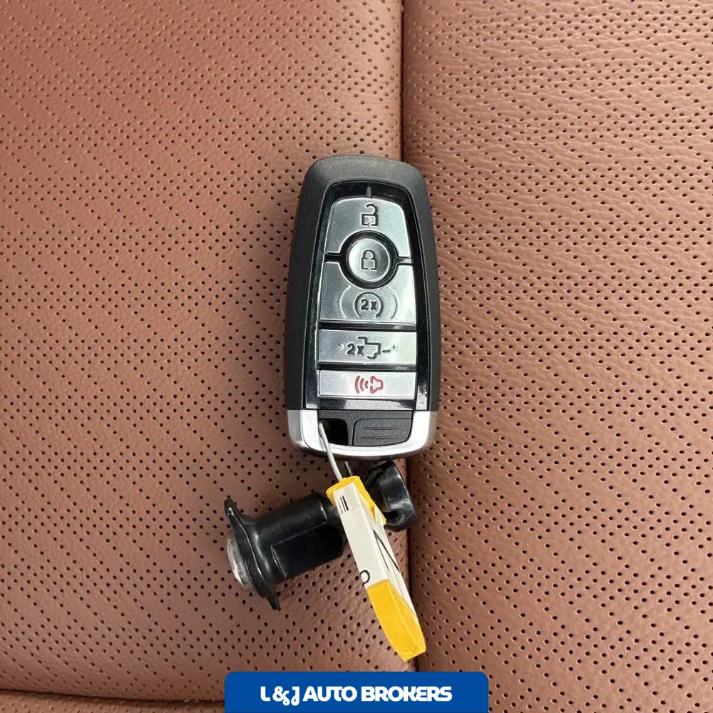 2025 Ford F-350 Super Duty King Ranch