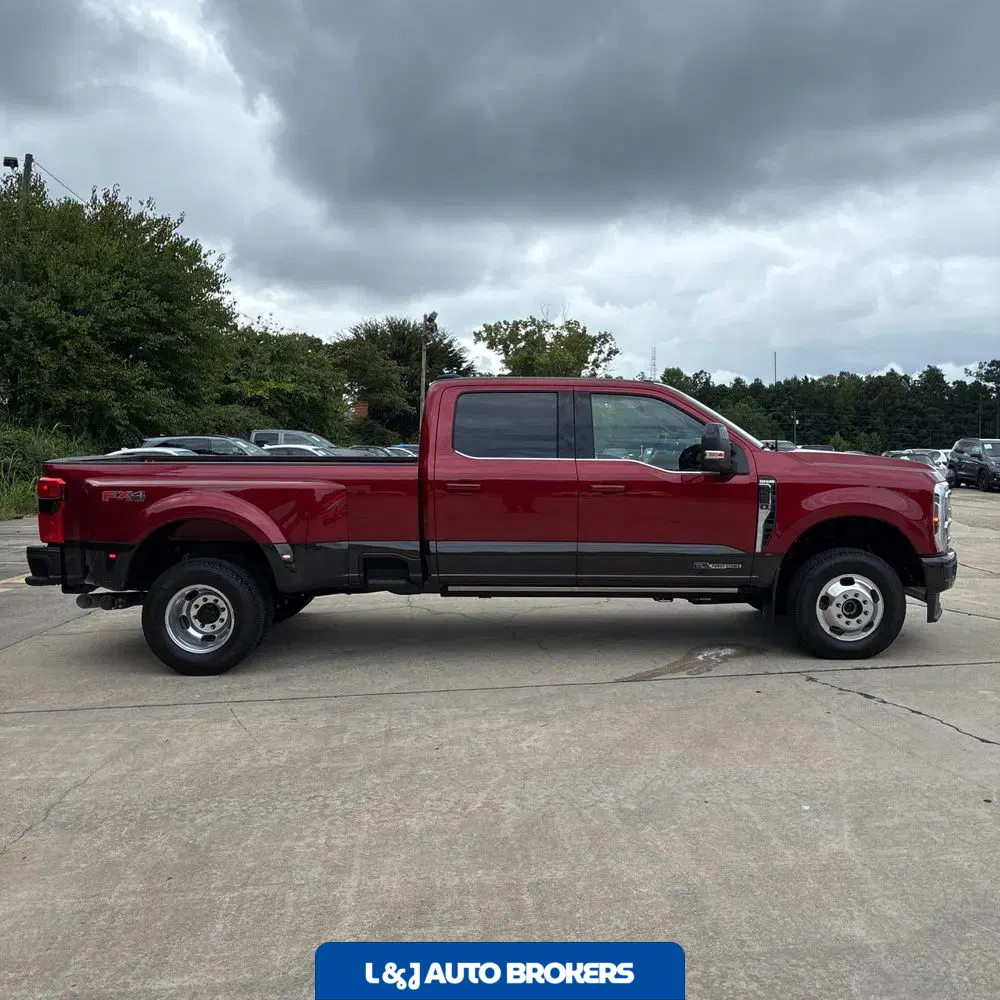 2025 Ford F-350 Super Duty King Ranch