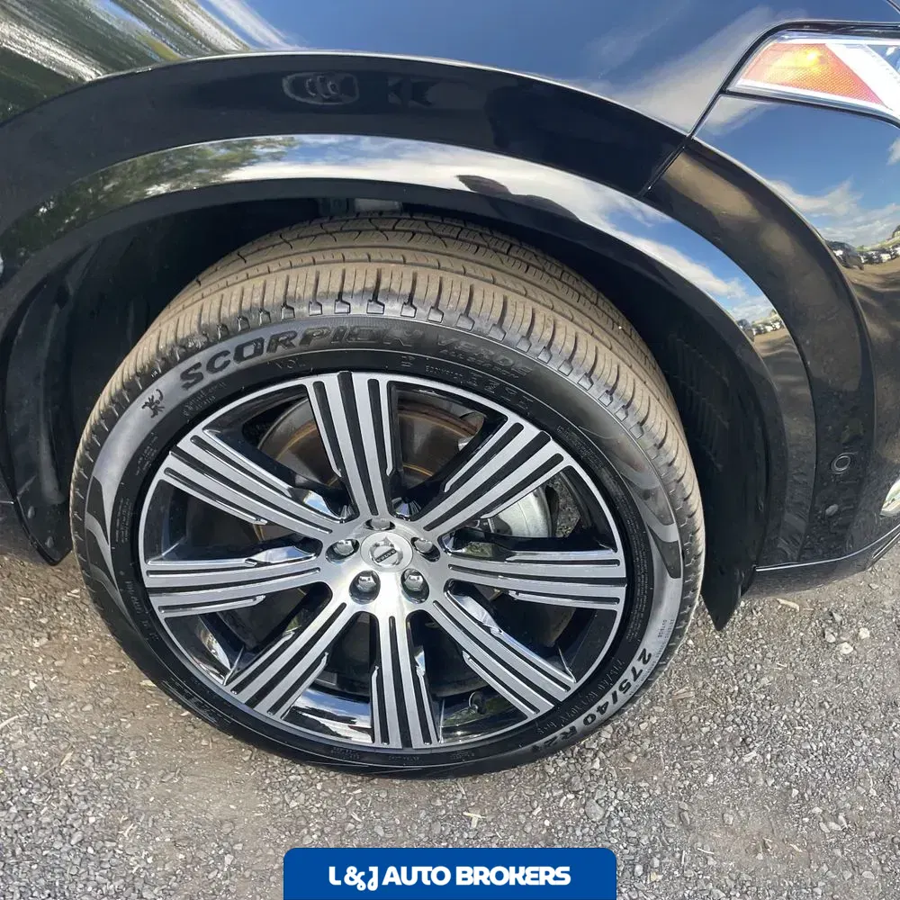 2025 Volvo XC90 B6 - Plus