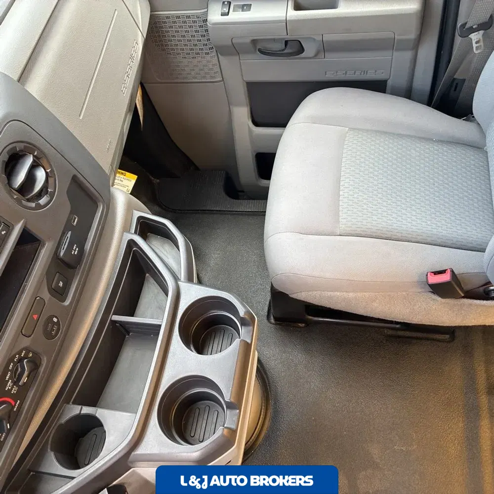 2025 Ford Commercial Vans E450