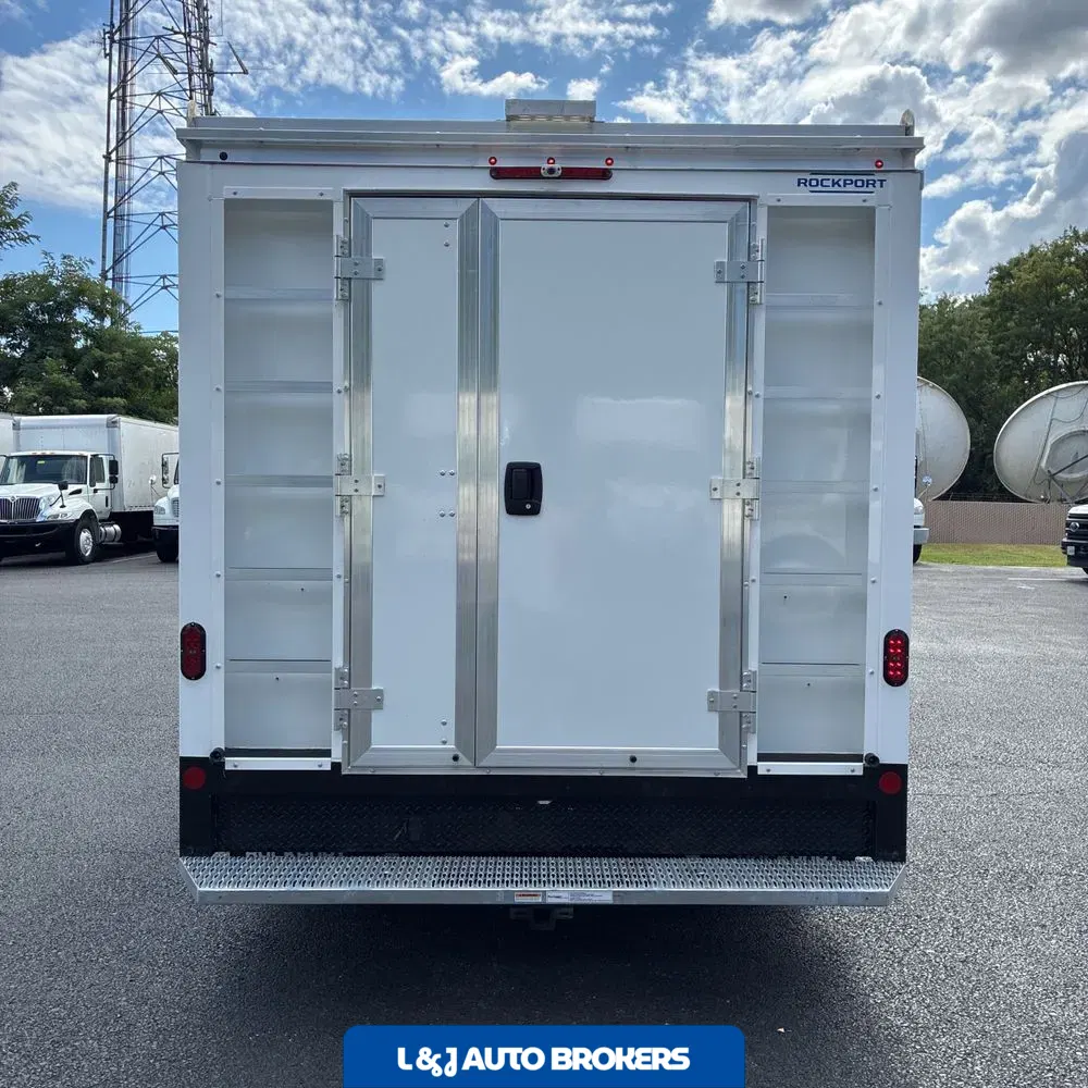 2025 Ford Commercial Vans E450