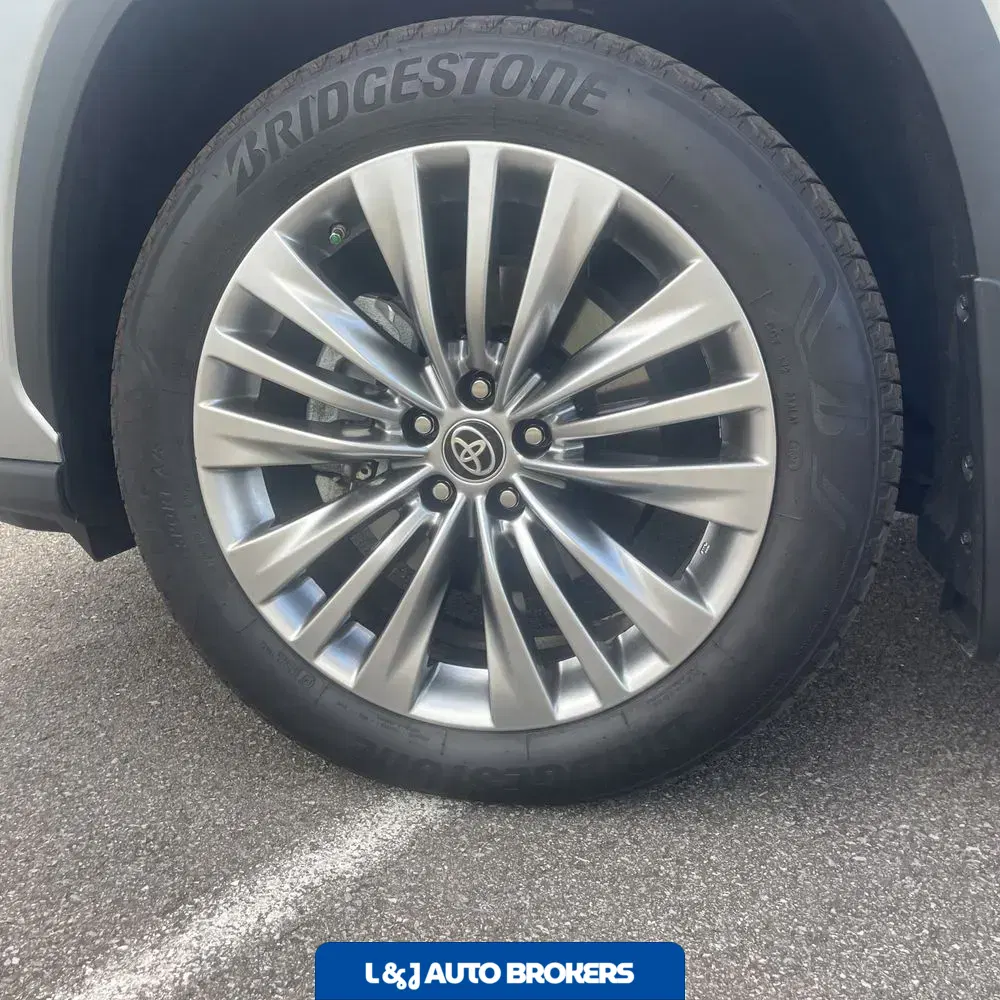 2024 Toyota Highlander Hybrid Platinum