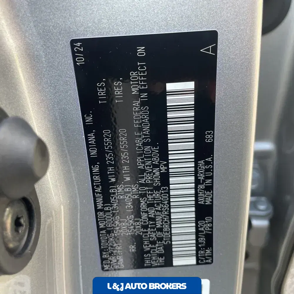 2024 Toyota Highlander Hybrid Platinum