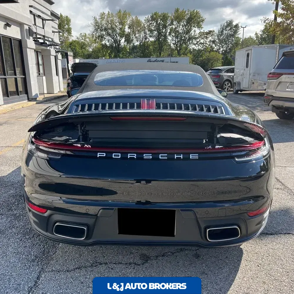 2022 Porsche 911 Carrera