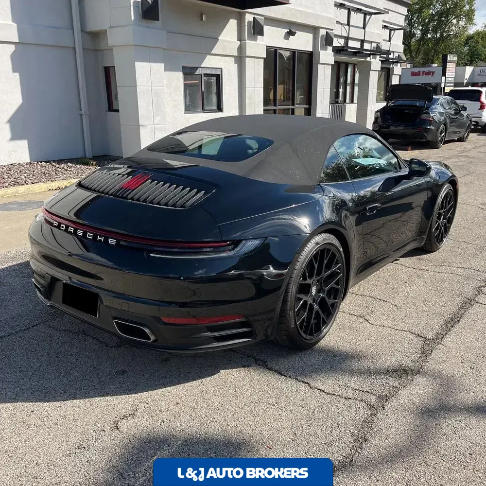 2022 Porsche 911 Carrera