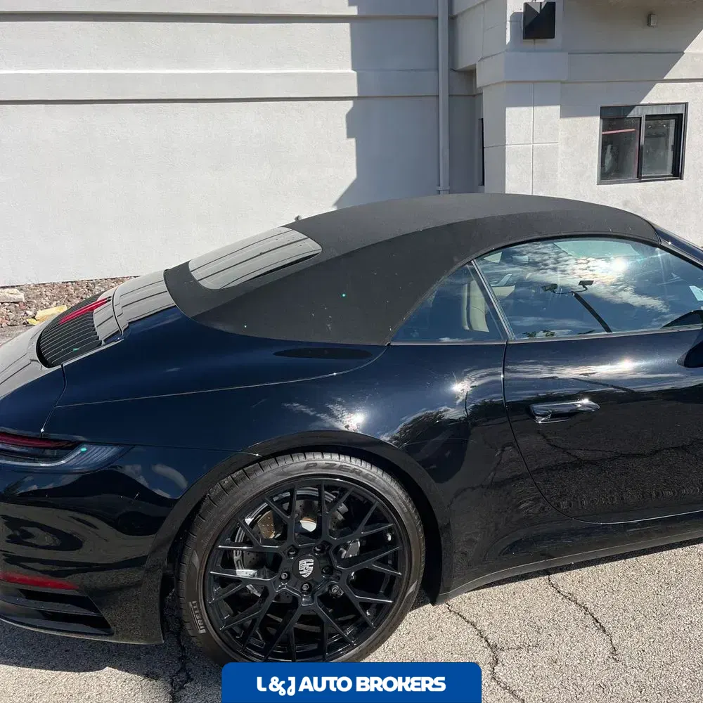 2022 Porsche 911 Carrera
