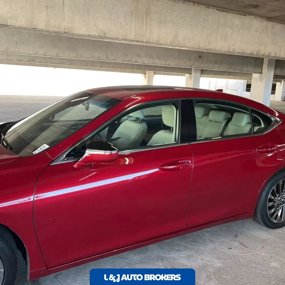 2024 Lexus ES 300h Luxury