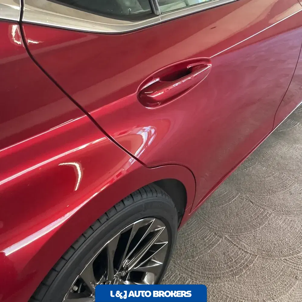 2024 Lexus ES 300h Luxury