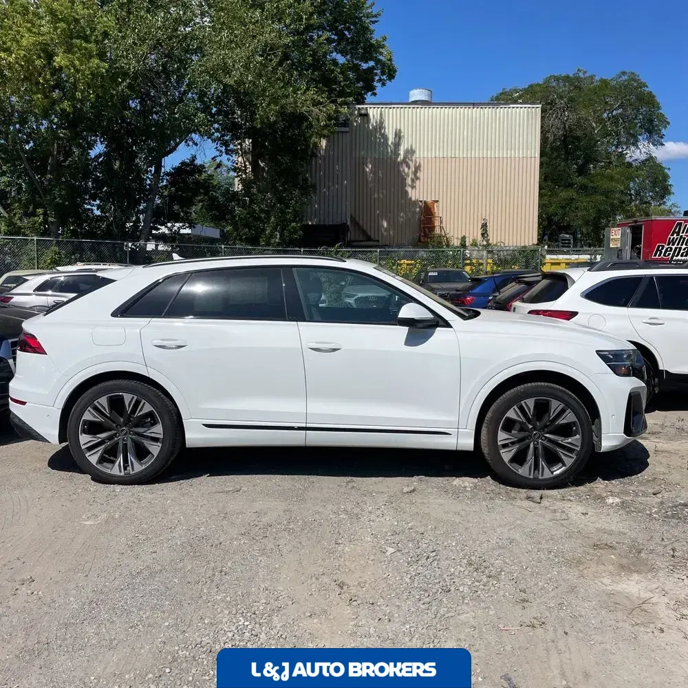 2025 Audi Q8 Premium 55