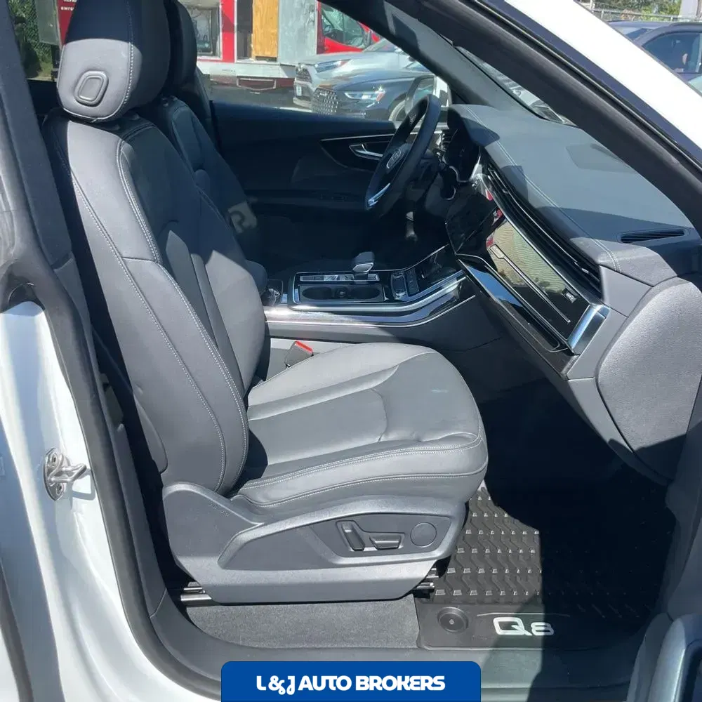 2025 Audi Q8 Premium 55