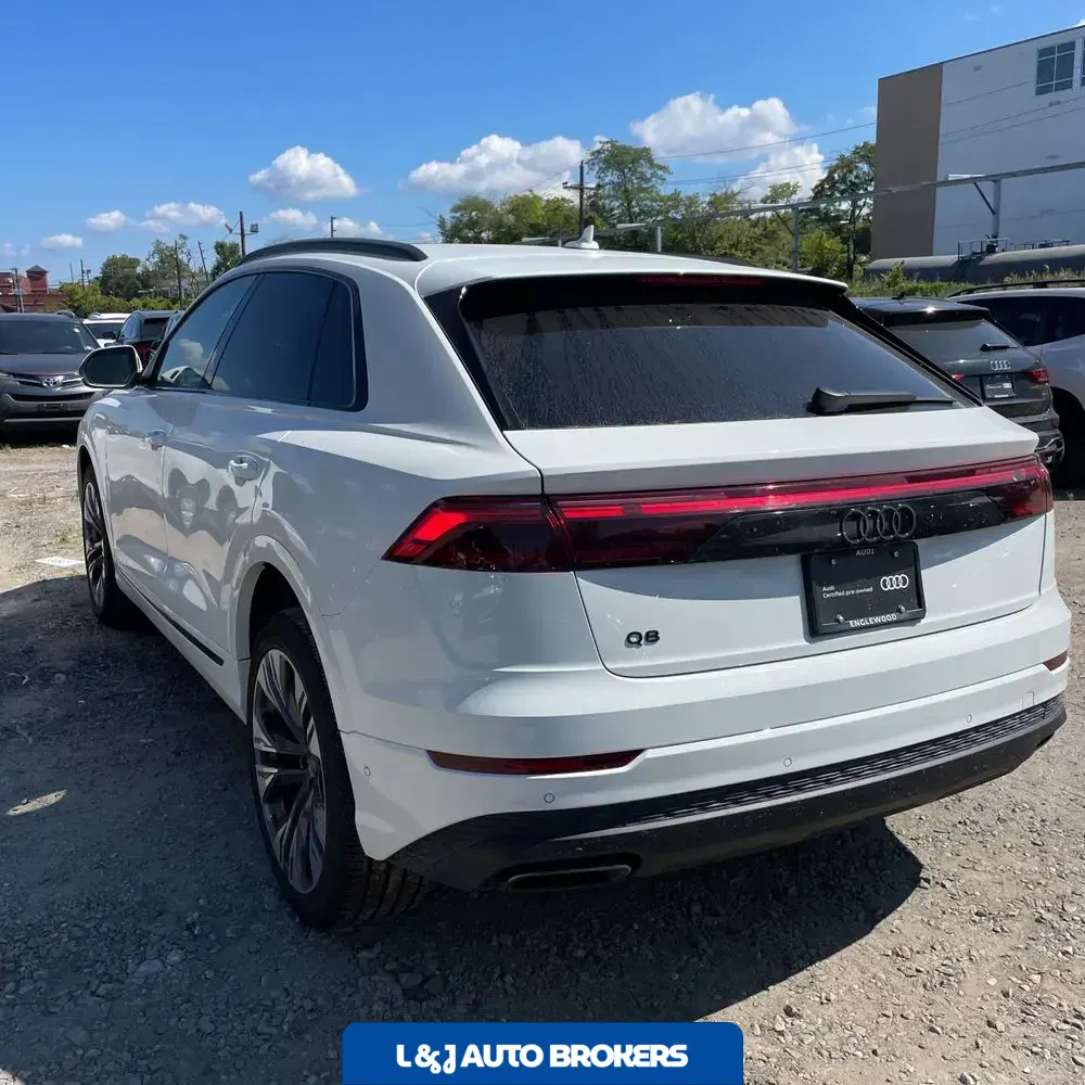 2025 Audi Q8 Premium 55