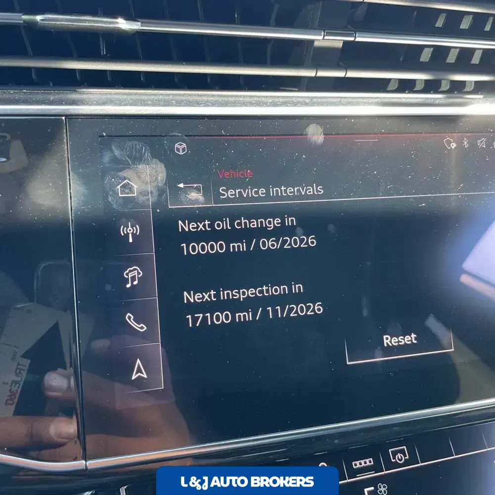 2025 Audi Q8 Premium 55