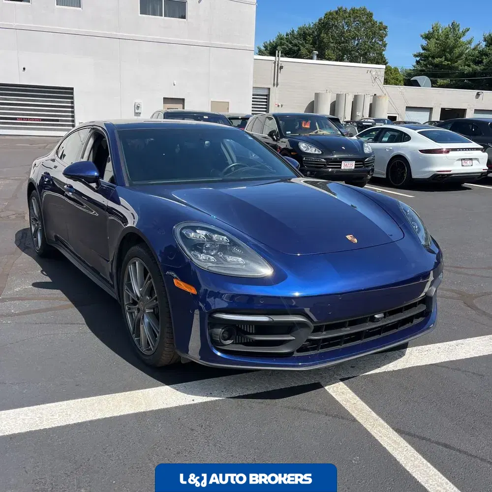 2023 Porsche Panamera 4