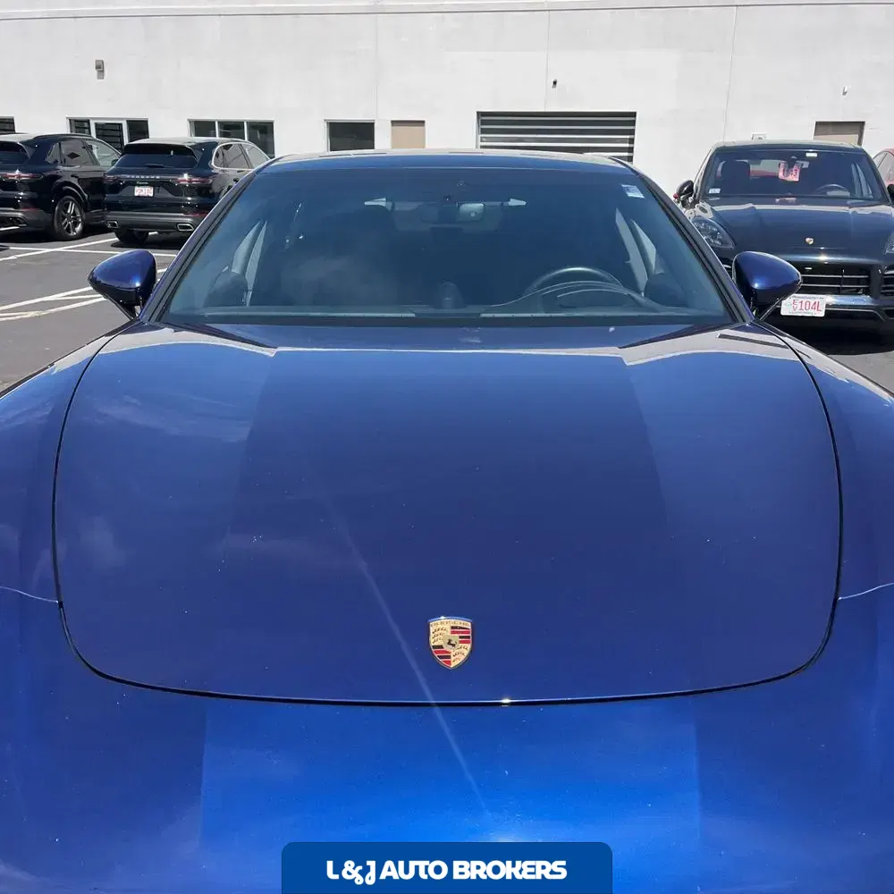 2023 Porsche Panamera 4