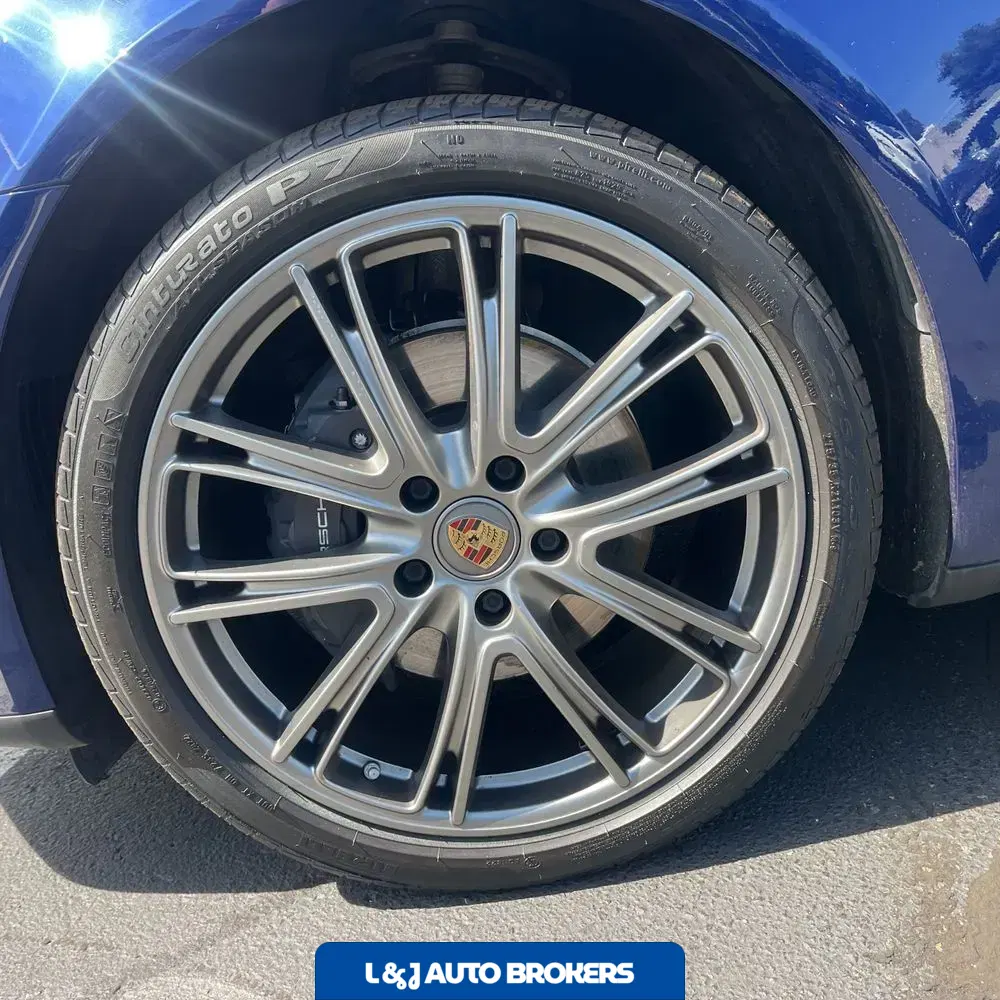 2023 Porsche Panamera 4