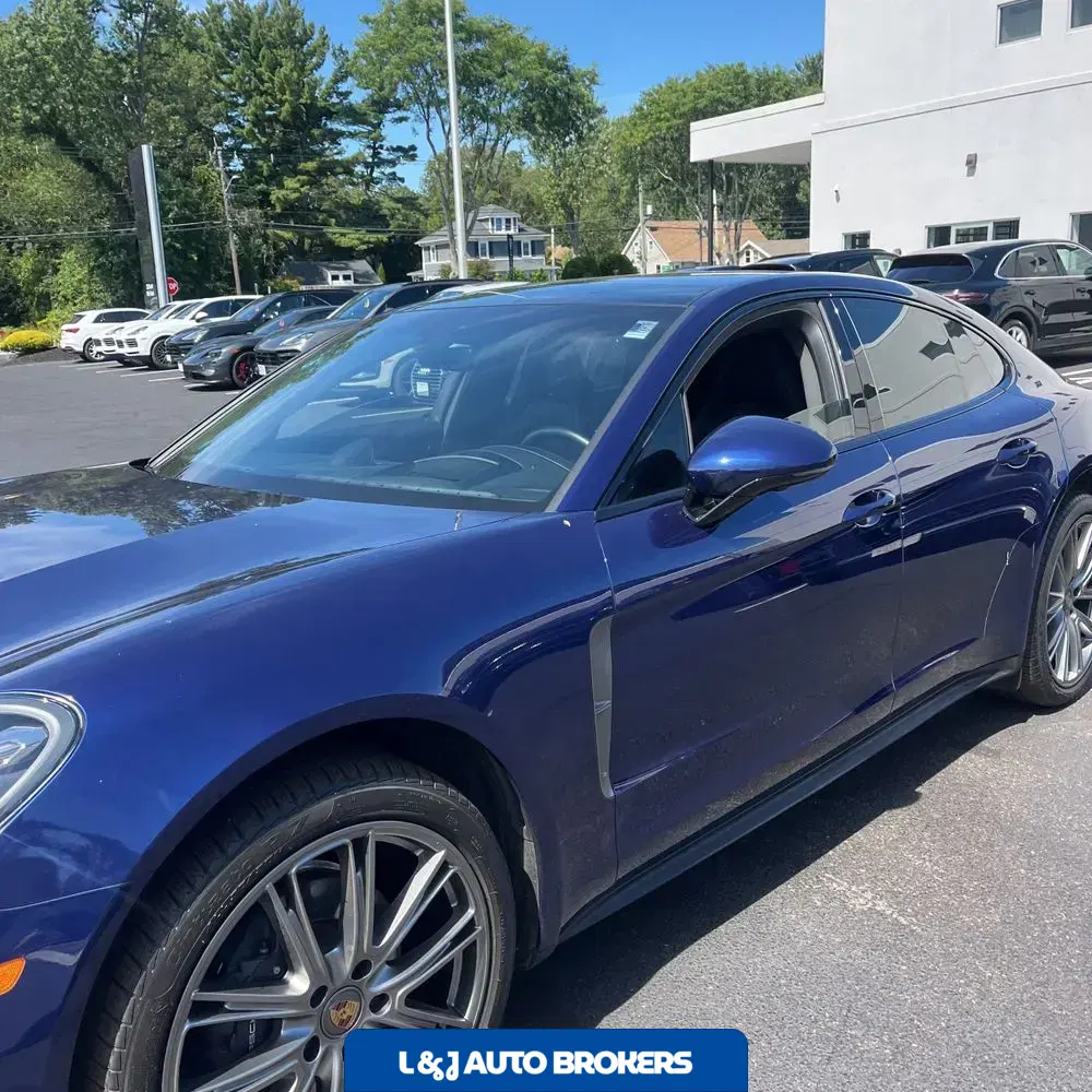 2023 Porsche Panamera 4